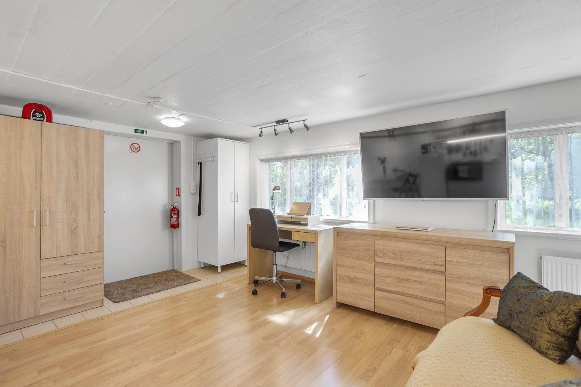 Lara Studio In Laugardalur Valley, Reykjavik Central Park And Botanical Garden, Private Entrance, Free Private Parking On Side Extérieur photo